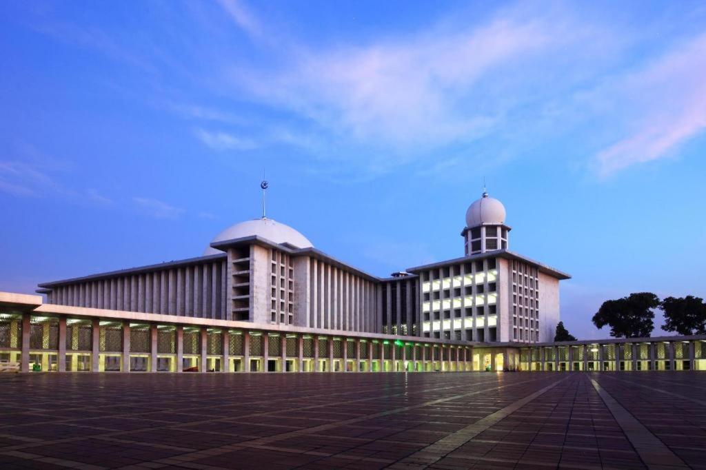 Grand Cempaka Business Hotel Jacarta Exterior foto