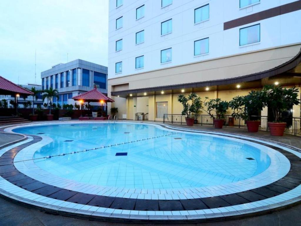 Grand Cempaka Business Hotel Jacarta Exterior foto