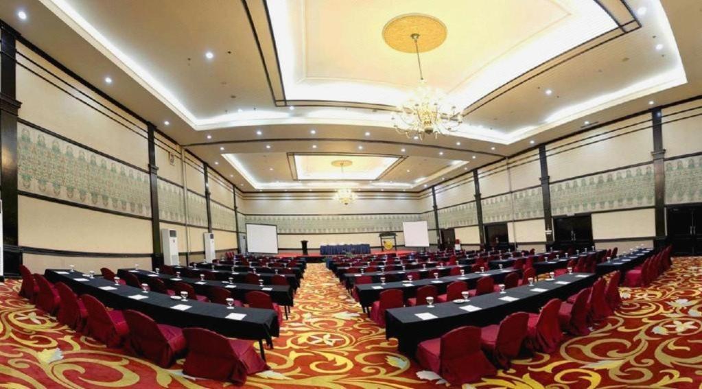 Grand Cempaka Business Hotel Jacarta Exterior foto
